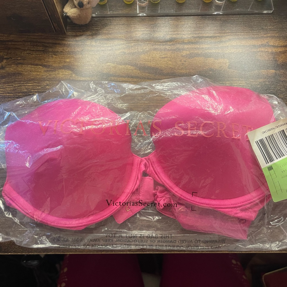 Victoria’s Secret very sexy bra 34C